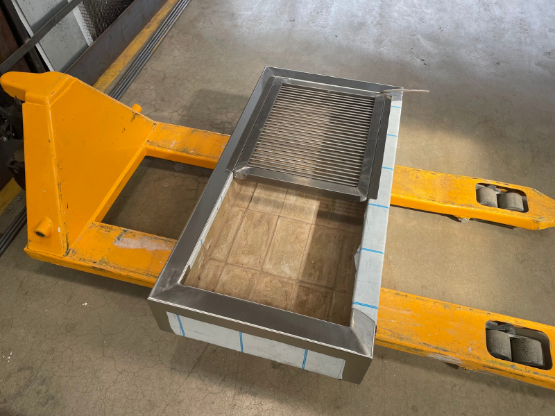 Charcoal Grill Without Canopy Section